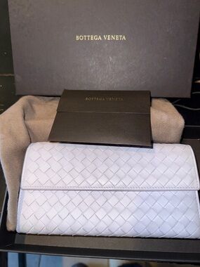 Bottega Veneta Lavender Intrecciato Leather Fold-Over Wallet Clutch